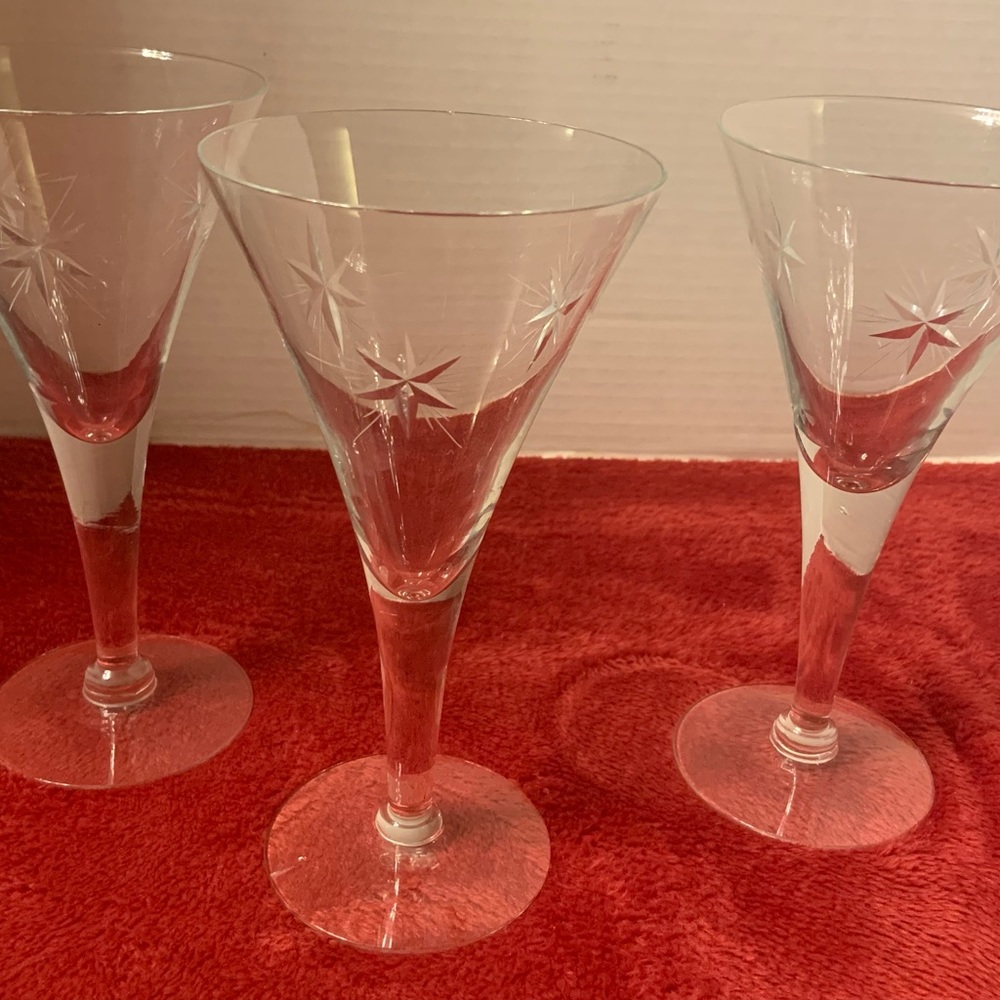 Vintage mid century etched starburst champagne glasses